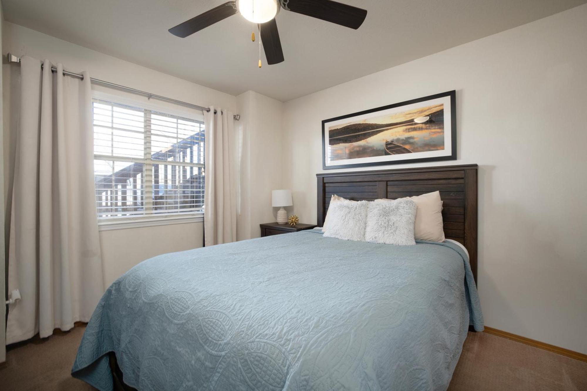בראנסון Walk-In, No Stairs Condo, Pets Welcome, 4 Mins To Silver Dollar City, 14 Mins To Ball Park Of America, Amazing Ozark Mountian Views מראה חיצוני תמונה