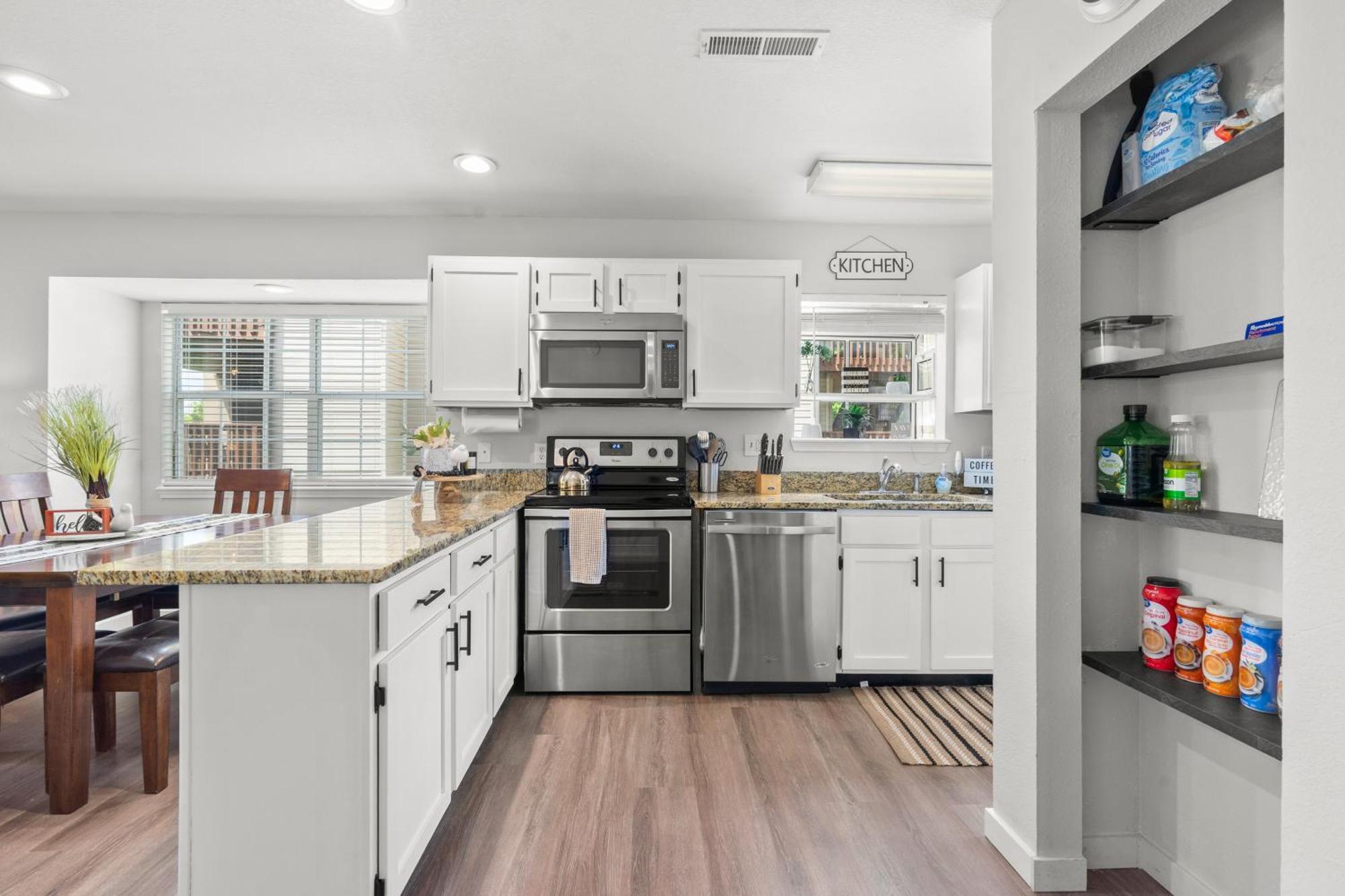 בראנסון Walk-In, No Stairs Condo, Pets Welcome, 4 Mins To Silver Dollar City, 14 Mins To Ball Park Of America, Amazing Ozark Mountian Views מראה חיצוני תמונה